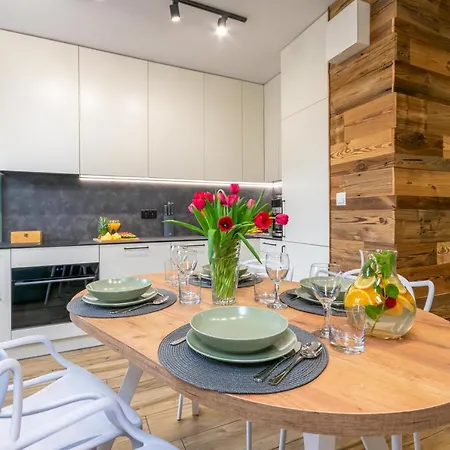 Cortina * 스클라르스카포렘바